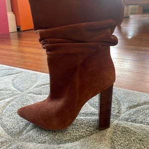 Brown suede Steve Madden boots, chunky heel, size 8